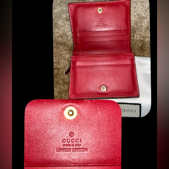 PRICE DROP!!
$300
(was $395)
Gucci 25th GG Supreme Bosco Wallet. - Picture 11 of 16